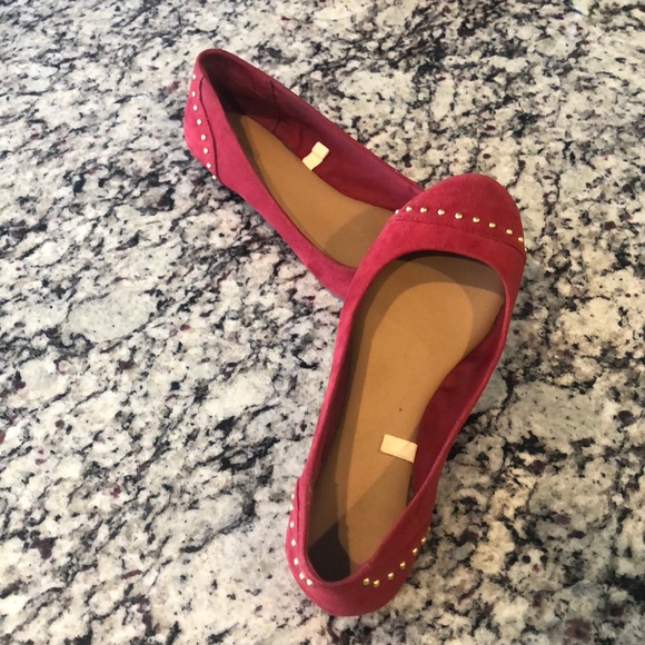 Red ballet flats with gold beading - Picture 3 of 3